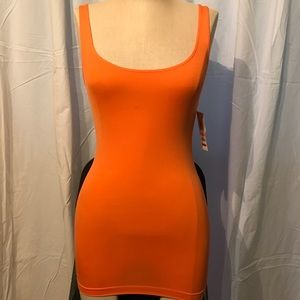 🌊 BAR III Tight Fitting Tank